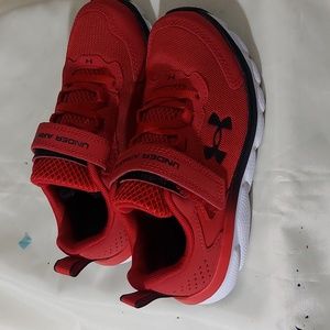 Boys Under Armor sneakers